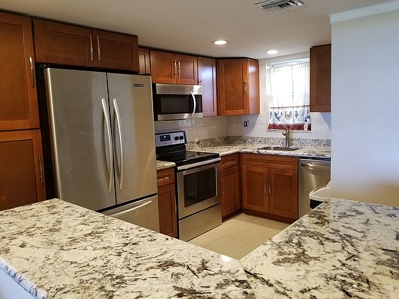 4th image of 3150 W Rolling Hills Cir APT 505