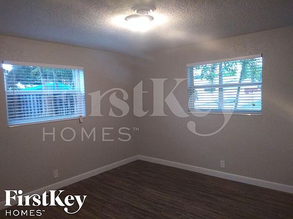 5th image of 3181 SW 22nd Ct