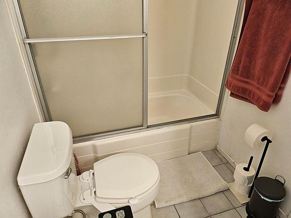 5th image of 18408 Hatteras St Unit 47