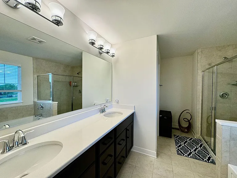 233 Farmstead Ct — Photo 32