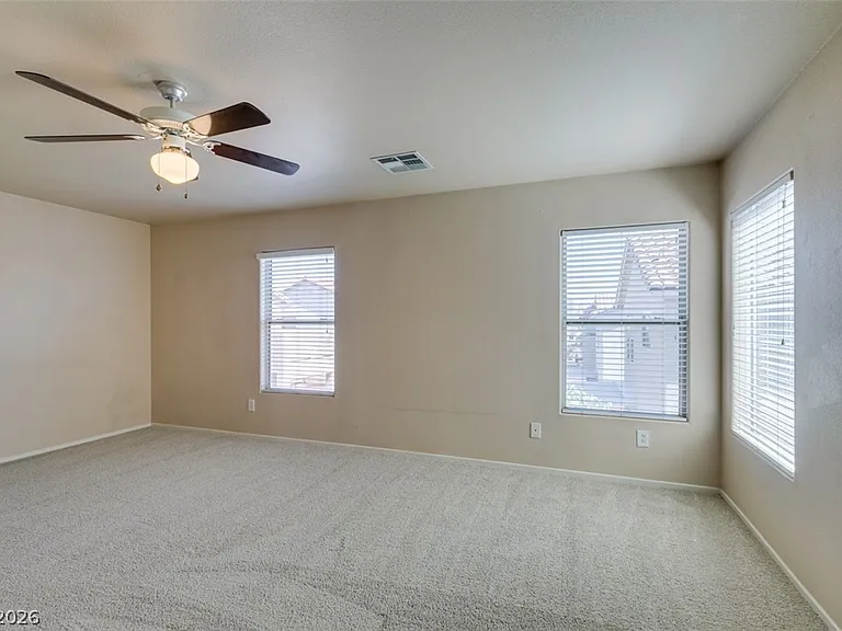 186 Gilliflower Ave #0 — Photo 33