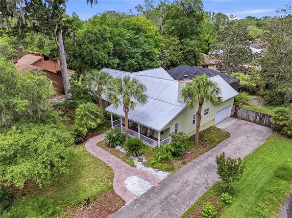 1621 NW 94th St, Gainesville, FL 32606