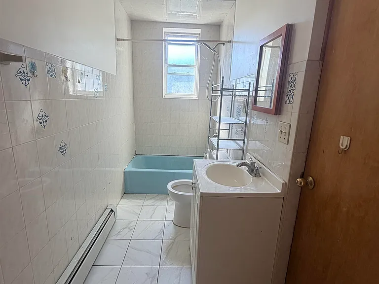693 Kennedy Blvd #2 — Photo 9