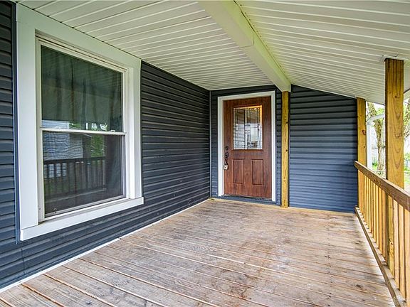 3rd image of 14 Pleasant Ave
