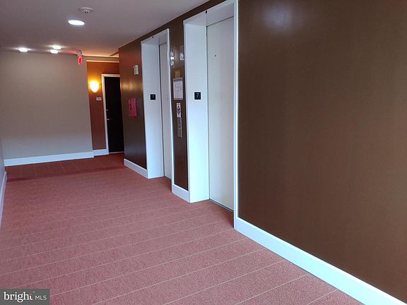 5th image of 444 W Broad St Unit 722