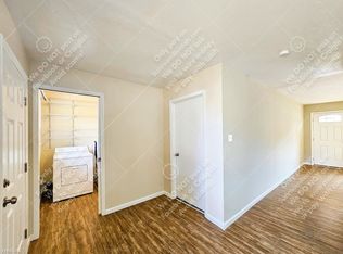 933 S Yarrow St, Denver, CO 80226