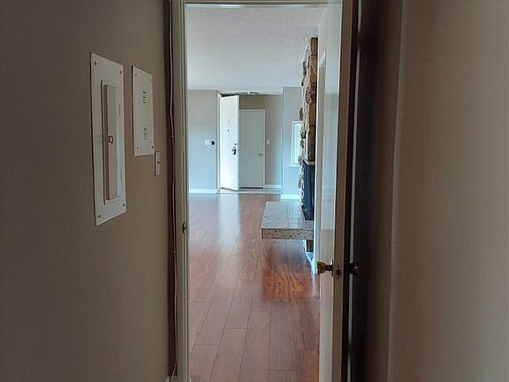 3rd image of 760 W Huntington Dr APT 10