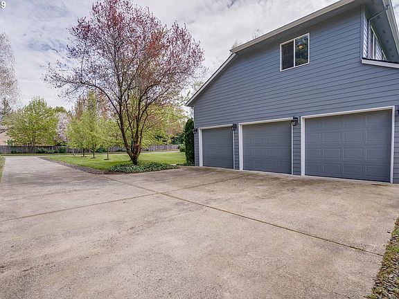 3rd image of 4200 NE 171st Ave