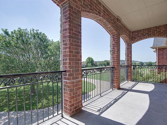 2nd image of 1609 High Valley Ln