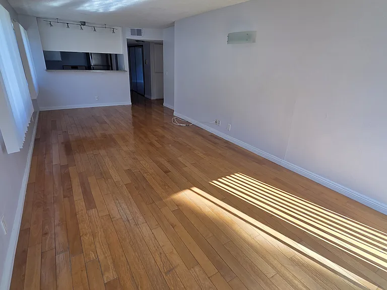 1200 N Orange Dr #102 — Photo 11