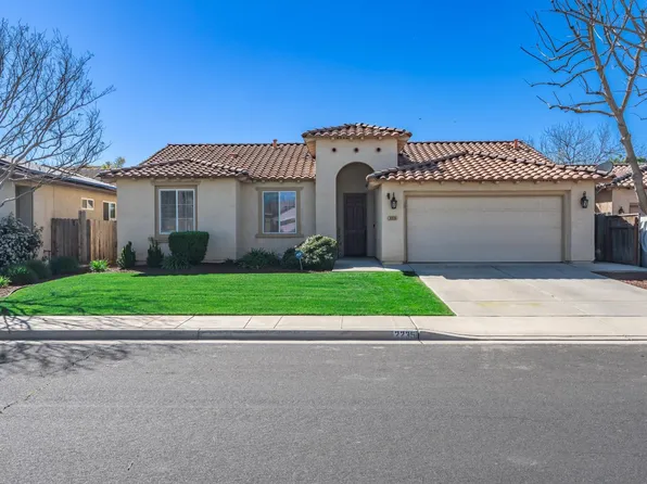 2235 Charlie Chambers Dr, Hanford, CA 93230