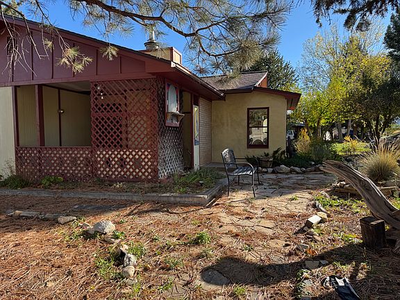 5th image of 20 Clearwater Rd #1