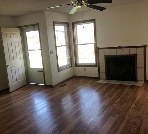 2nd image of 2910 Maralane Ave #B