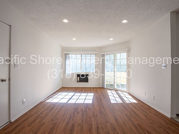 4th image of 939 Larrabee St APT 9