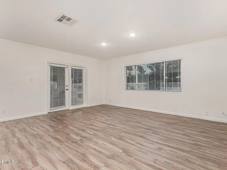5401 E Exeter Blvd — Photo 16