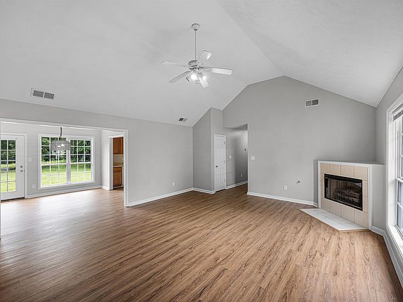 2nd image of 7 Hartsfield Dr