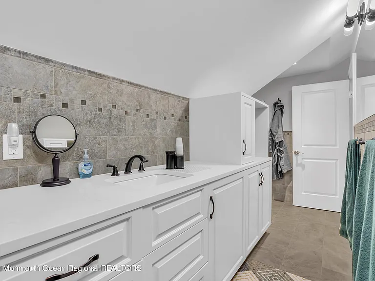 502 Brighton Ave — Photo 46