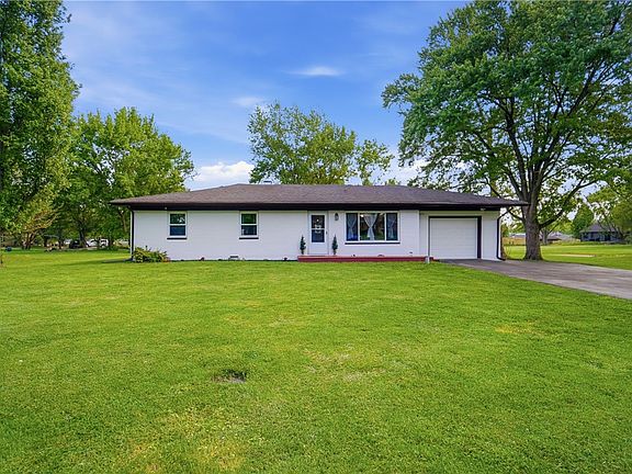 2nd image of 8414 Hoover Ct