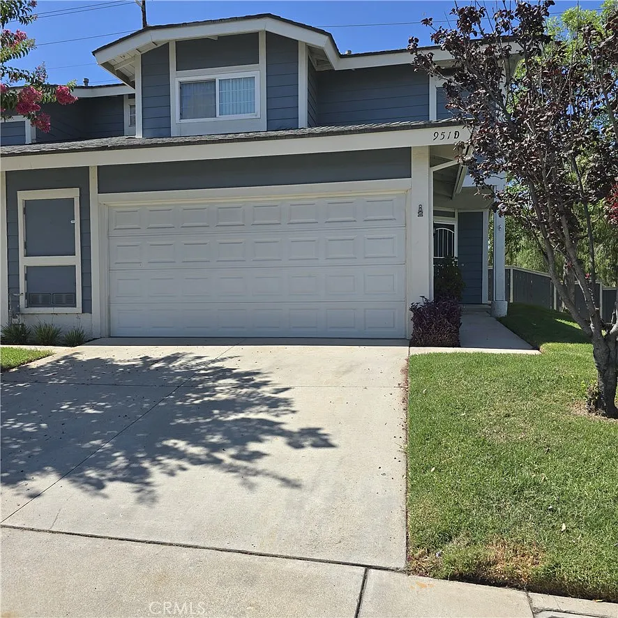 3 bed, 2.5 bath, 1254 sqft, $3,050 — Photo 1
