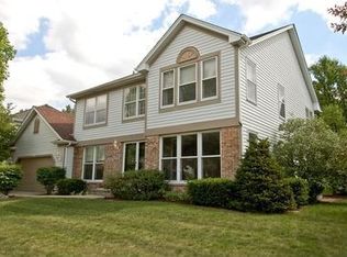 26W703 Lindsey Ave, Winfield, IL 60190