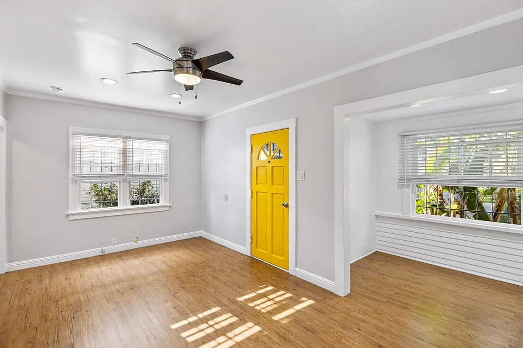 1453 W 37th Dr — Photo 3