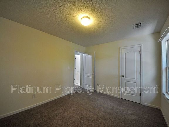 3rd image of 2923 Newtons Crest Cir