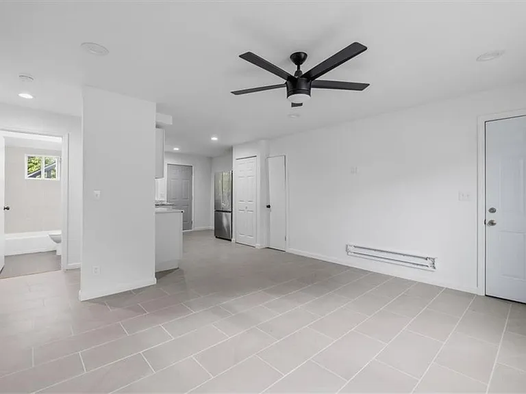 608 N College Dr #3 — Photo 21