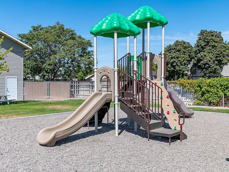 Center Pointe | Playground