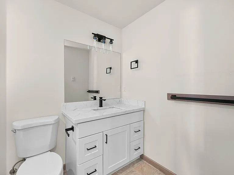 146 Prince Ave — Photo 24