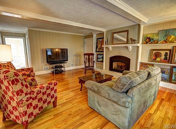 4th image of 1620 Stoneycreek Dr