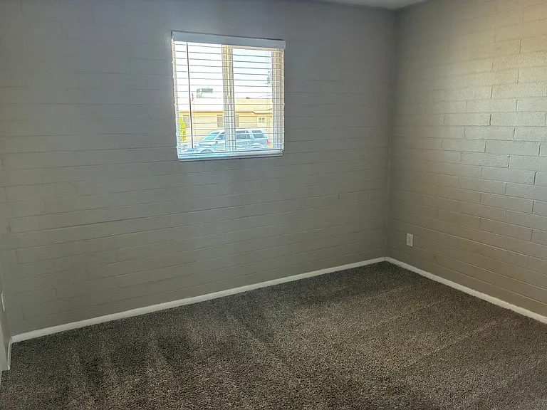 3426 E Hillery Dr — Photo 15