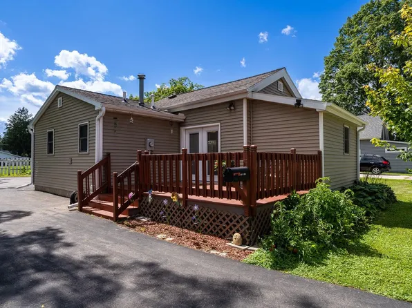 219 East Page STREET, Elkhorn, WI 53121