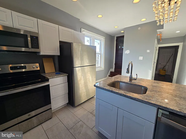 2801 W Allegheny Ave — Photo 15