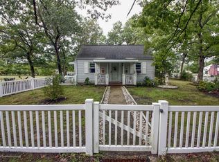 2 Woodland Dr, Howell, NJ 07731