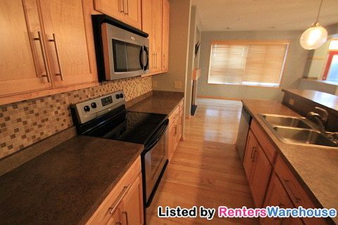 3rd image of 12414 Flanders Ct NE Unit F