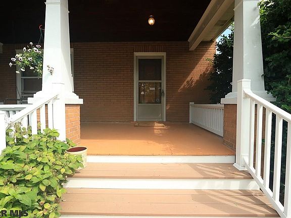 4th image of 729 E Bishop St