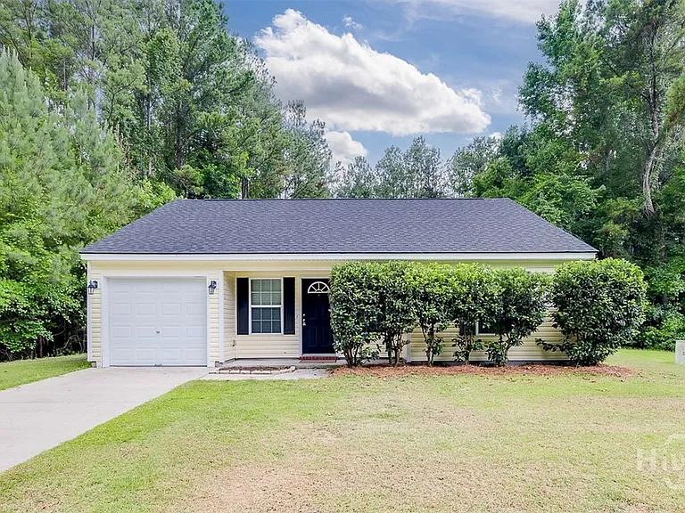 302 Shadowbrook Dr — Photo 2