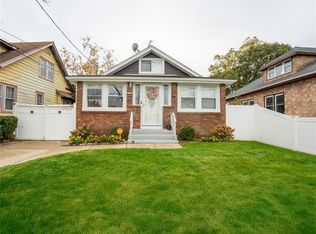 31 W Seaman Avenue, Freeport, NY 11520