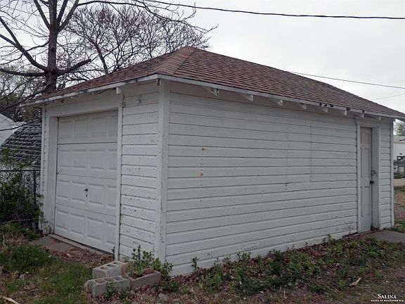 4th image of 637 N 12th St