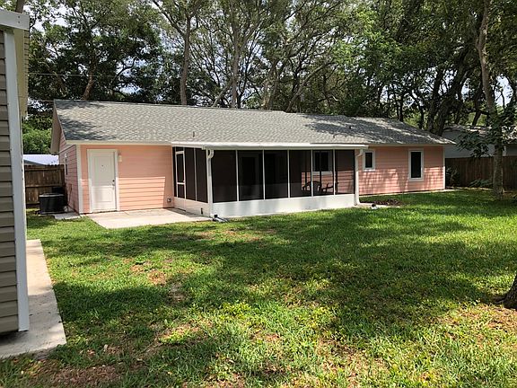3rd image of 1727 Pheasant Ln