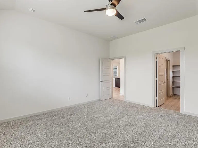 341 Wilshire Rd — Photo 25