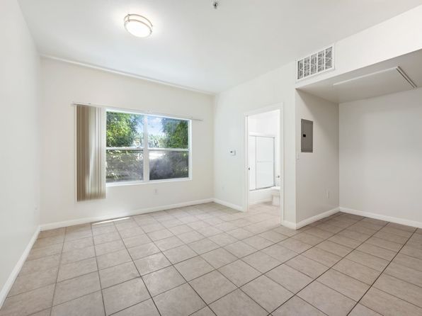 1320 S Burlington Ave #210