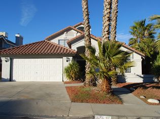 225 Taos Pl, Palmdale, CA 93550