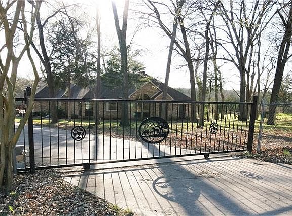 4th image of 1022 Wilbrook Ln