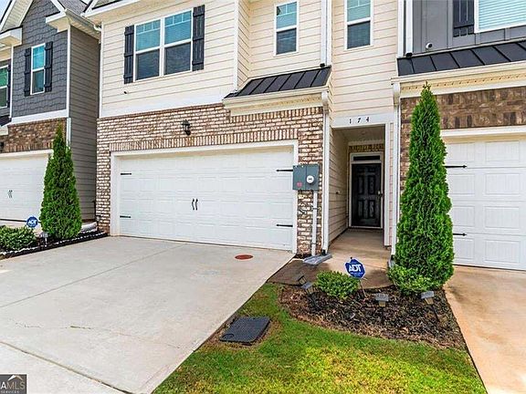 2nd image of 174 Hampton Cir