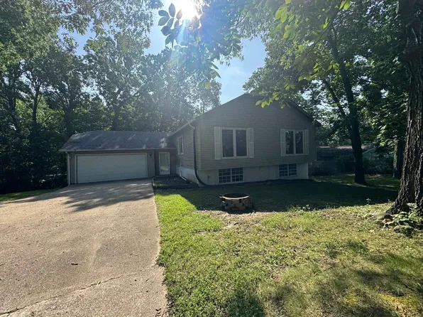 251 Illini Dr, Hopewell, IL 61565