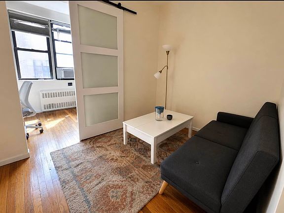 5th image of 319 E 90th St APT 4D
