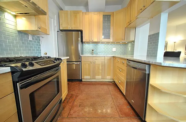 Sold by Real Direct | media 7