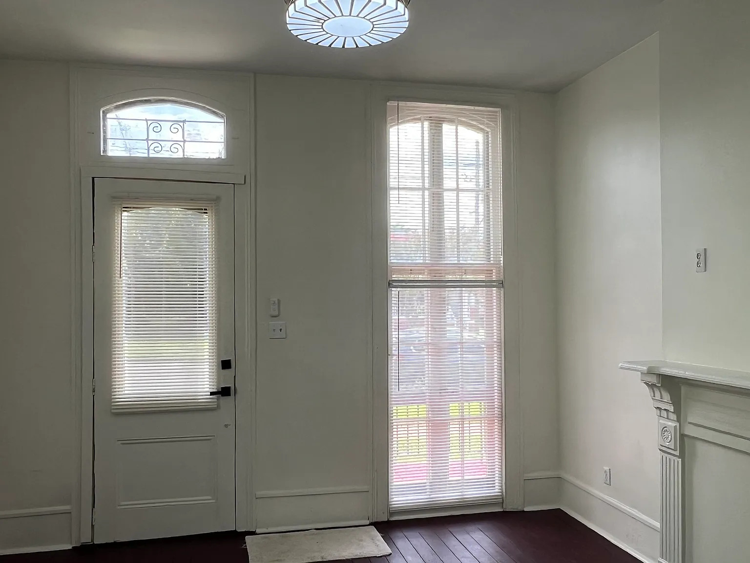 2 bed, 1000 sqft, $1,550 — Photo 3