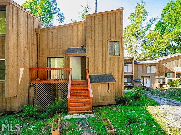4th image of 3147 Fairington Dr